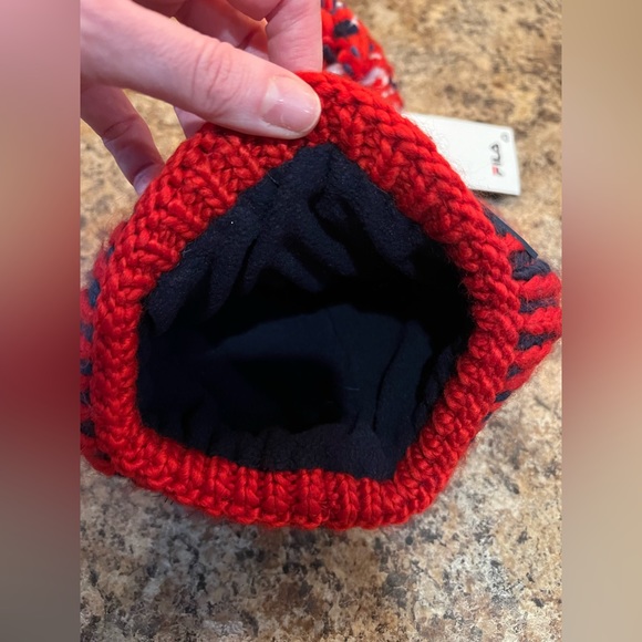 Fila Pom Pom Beanie - Picture 4 of 5